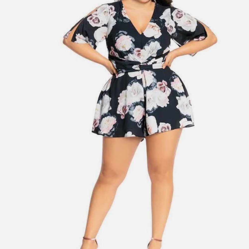 City Chic Romper Black/White Floral Print w/ criss cross accent in front, 18/20